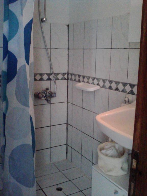 Virginia'S Beachfront Apartments Kavos Bilik gambar