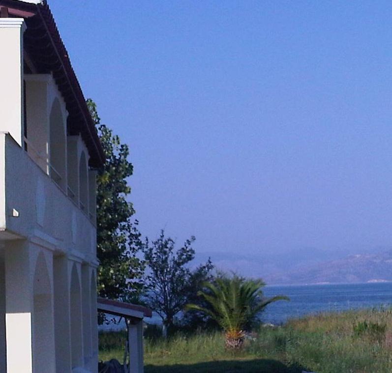 Virginia'S Beachfront Apartments Kavos Luaran gambar