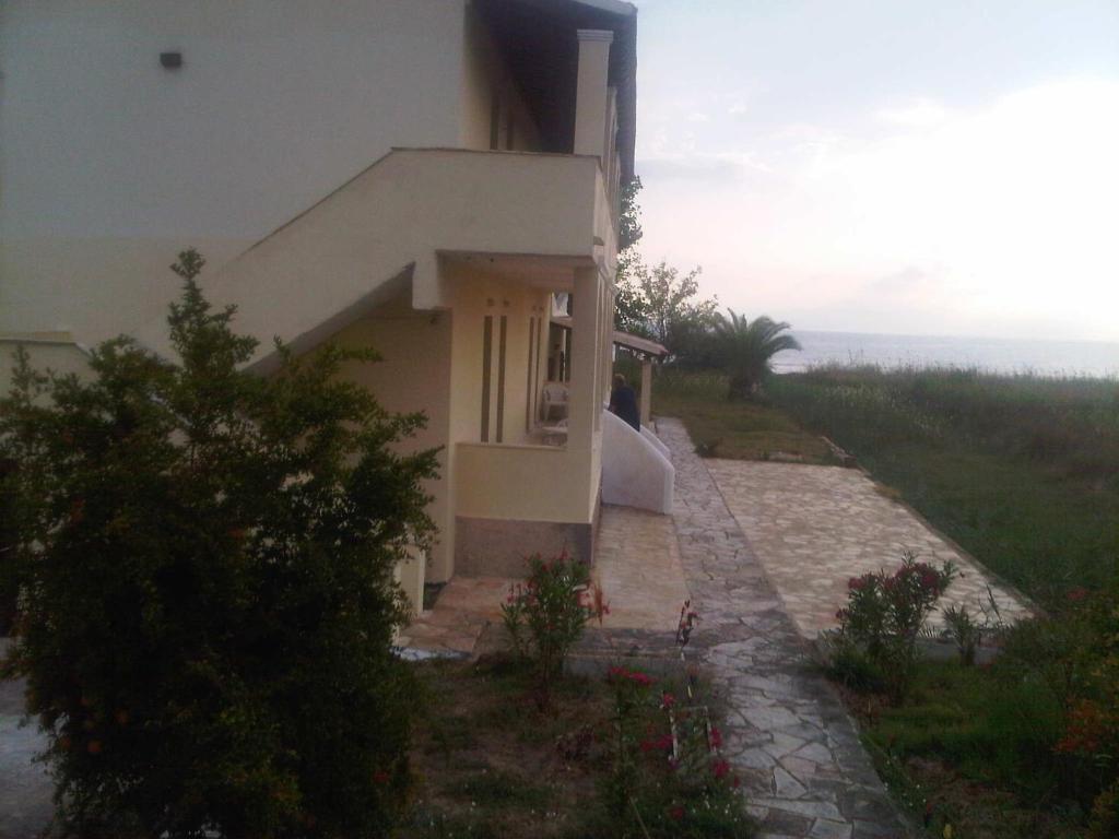 Virginia'S Beachfront Apartments Kavos Luaran gambar