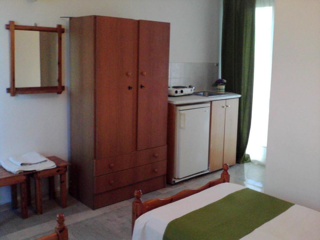 Virginia'S Beachfront Apartments Kavos Bilik gambar