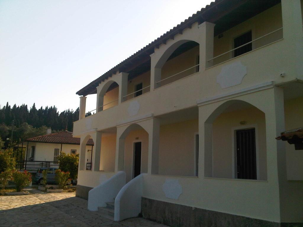 Virginia'S Beachfront Apartments Kavos Luaran gambar